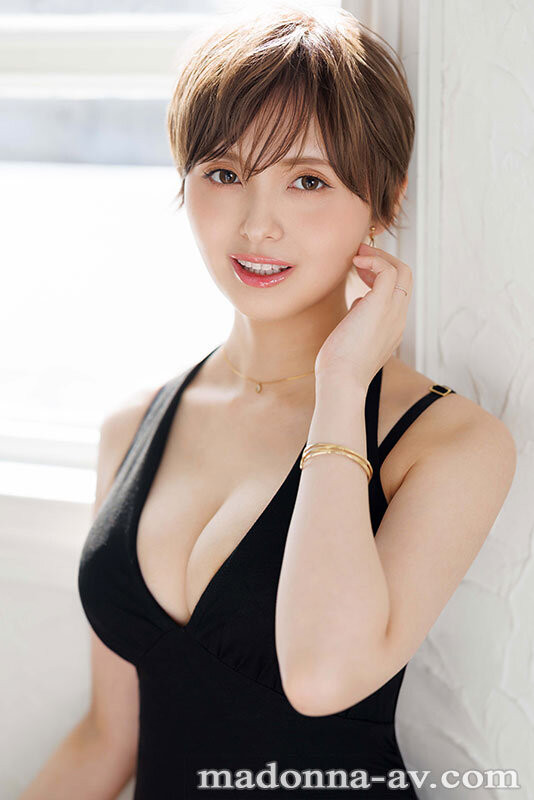 JUR-083 「水原冴香」出道作品番号及封面，「水原冴香」个人简介