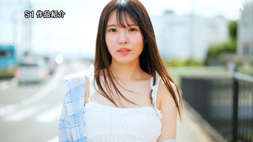 神似换乘恋爱嘉宾的「美乳练习生」出道，「高挑诱惑曲线」被封「博多宝石」！